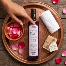 Eau de rose : bienfaits, utilisation et guide complet