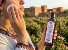 Comment reconnaître une vraie eau de rose