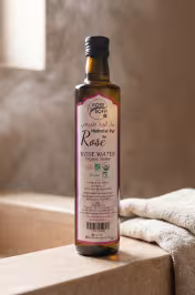 Application hydrolat rose bio sur visage – routine beauté naturelle quotidienne Maroc - miniature 4